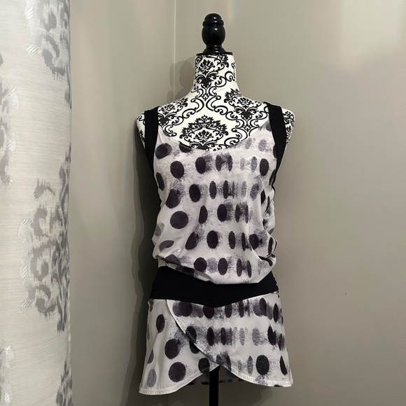 Lululemon jumper - Picture 1 of 11